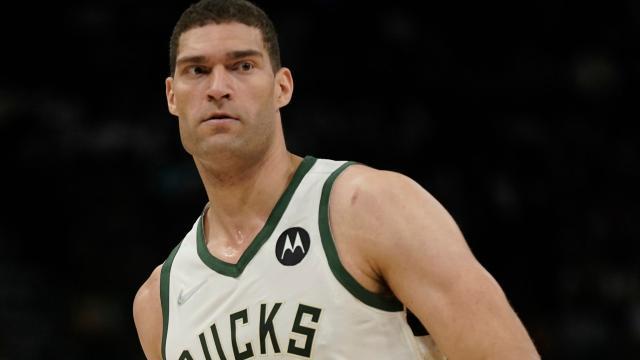1665420153339009885.jpg skysports-brook-lopez-milwaukee-bucks_5602901.jpg